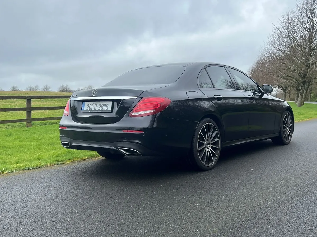 MERCEDES - BENZ E220D AMG LINE NIGHT EDITION PREM - Image 4