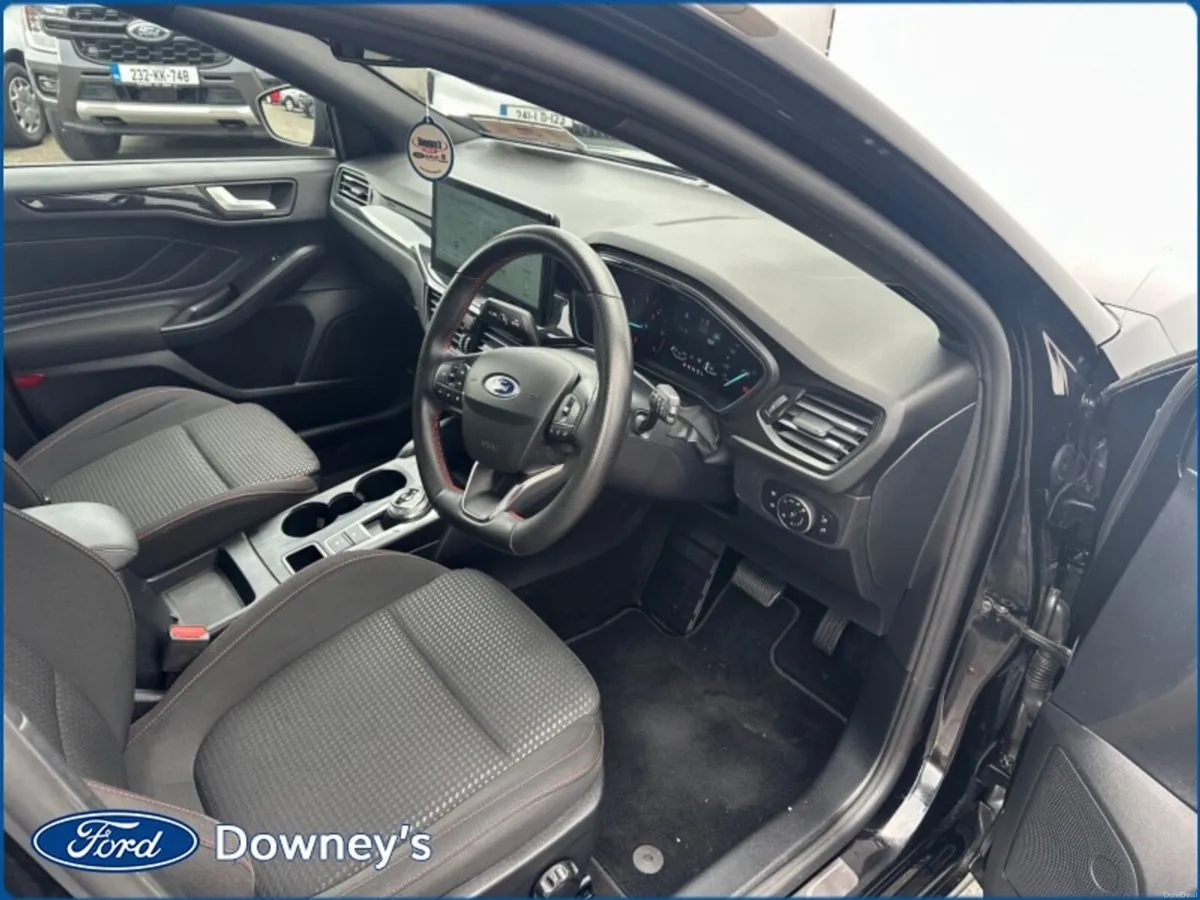 Ford Focus ST-Line 1.5 TD 8-SPEED AUTOMATIC - Image 2