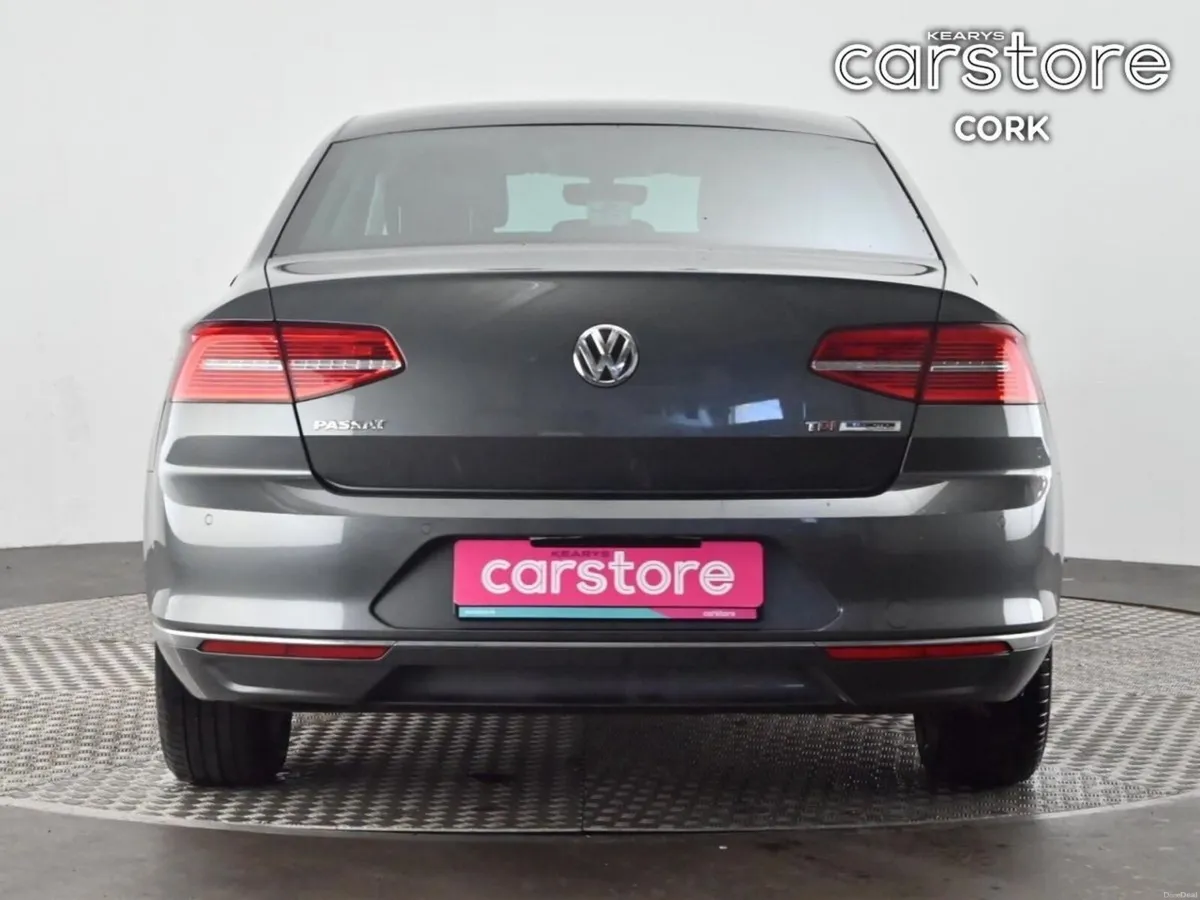 Volkswagen Passat 1.6 TDI 120HP Highline - Image 4