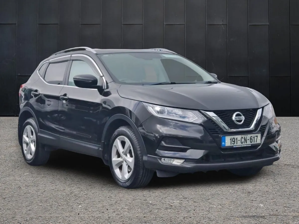 Nissan Qashqai 1.5 DSL SV - Image 1