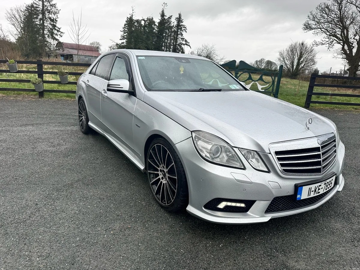 Mercedes E200 AMG - Image 2
