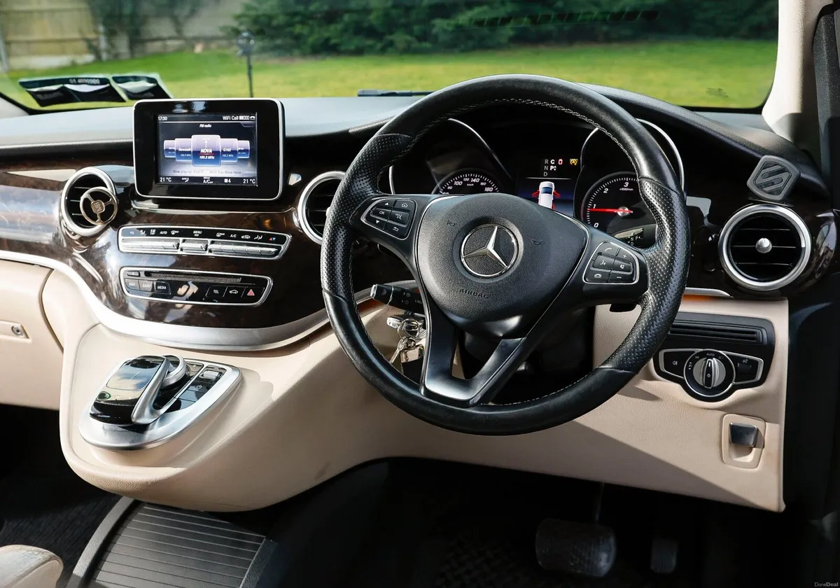 Mercedes-Benz V-Class 2018 - Image 2