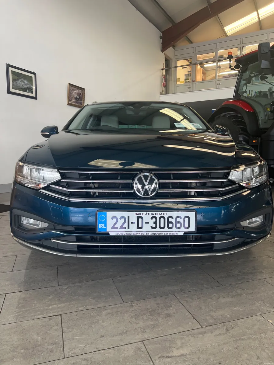 Volkswagen Passat 2022 - Image 1