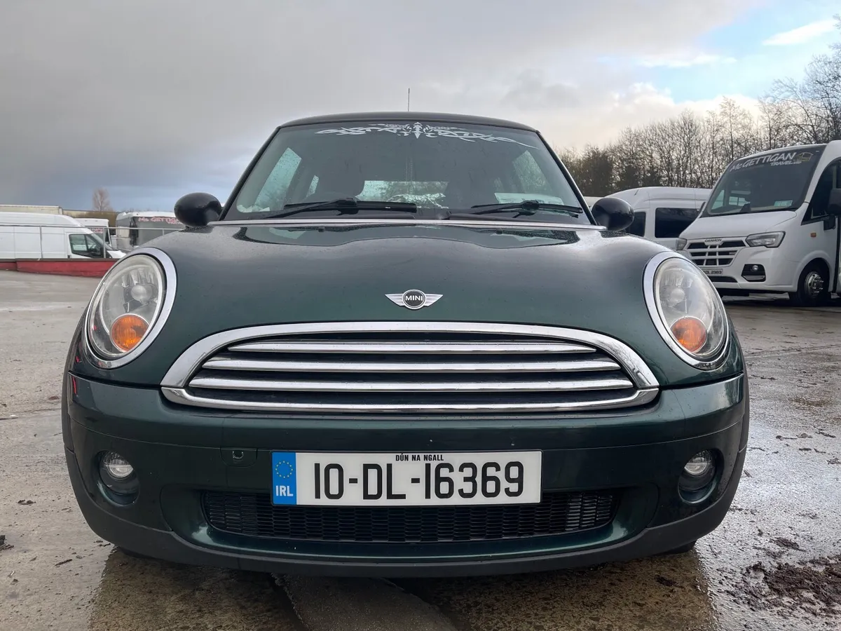 Mini Cooper 2010 - Image 2