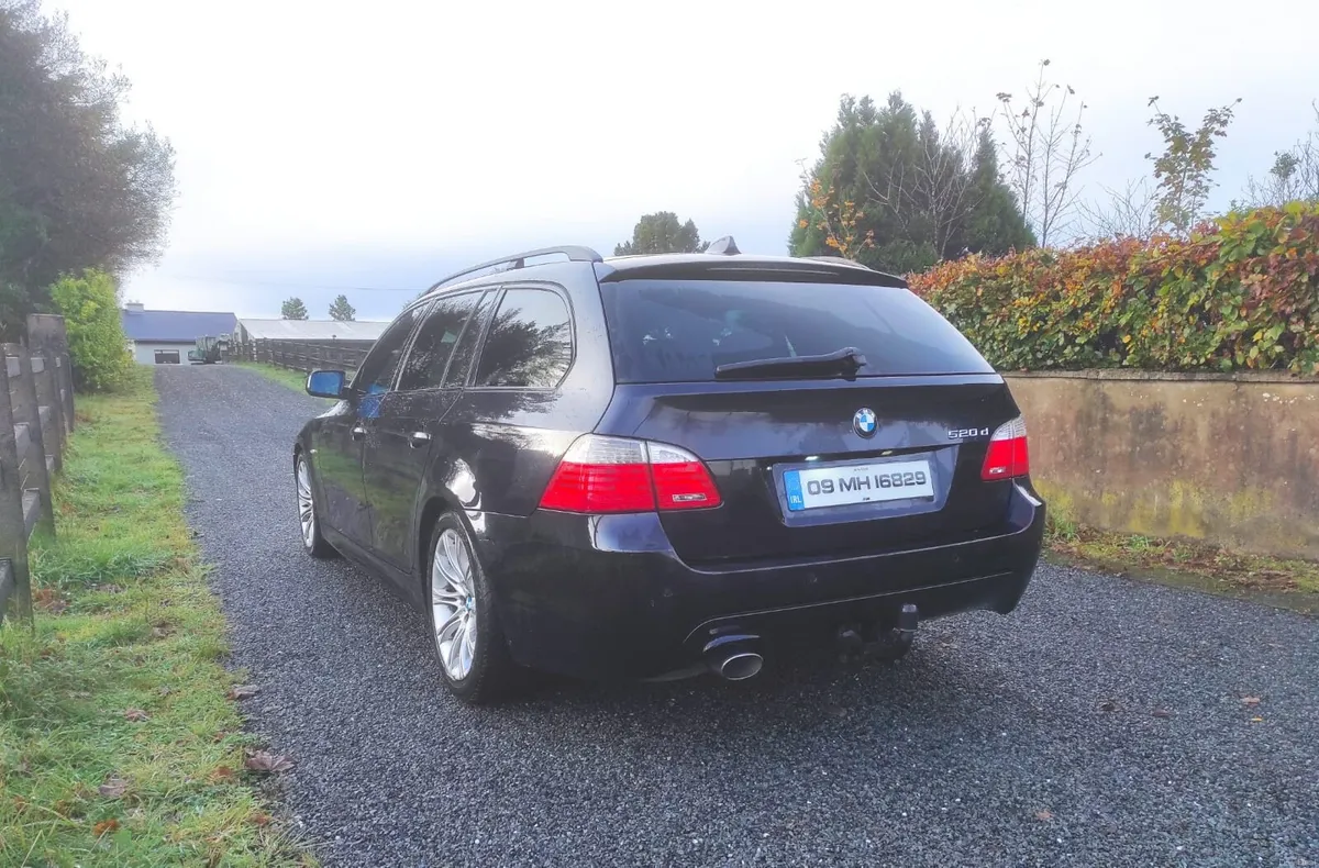BMW 520d M Sport Touring - Image 2