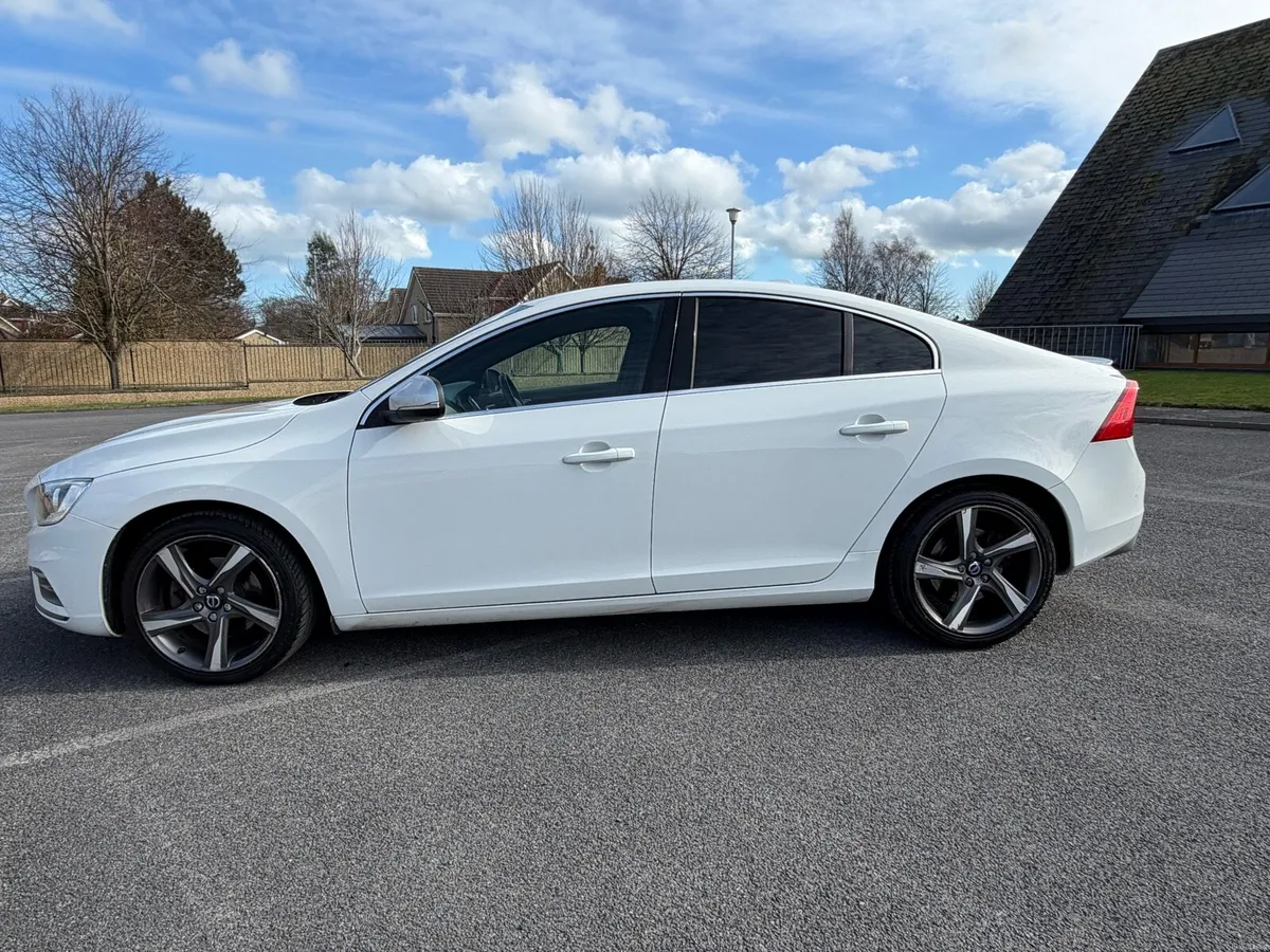Volvo S60 R- design  D2  Nct& tax - Image 4