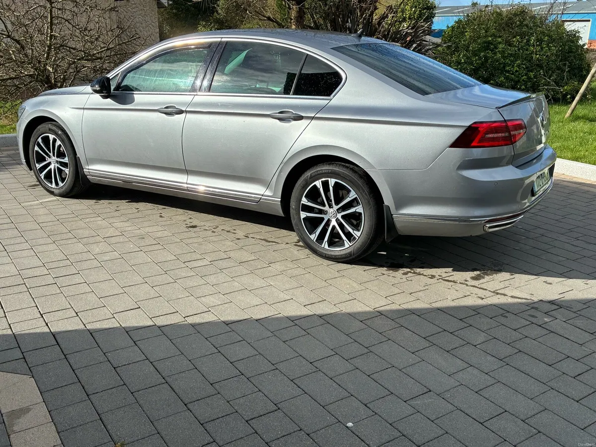 2017 (172) Volkswagen Passat highline sport tax+nc - Image 4