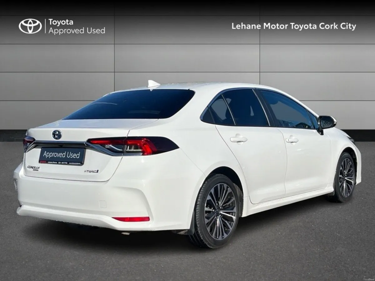 Toyota Corolla LUNA SPORT 4DR - Image 2