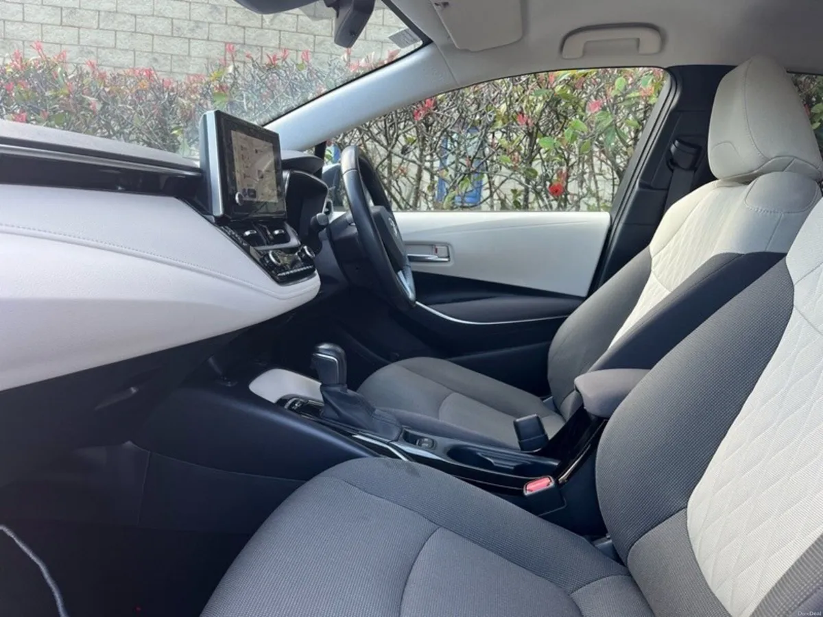 Toyota Corolla COROLLA HYBRID LUNA SPORT - Image 6
