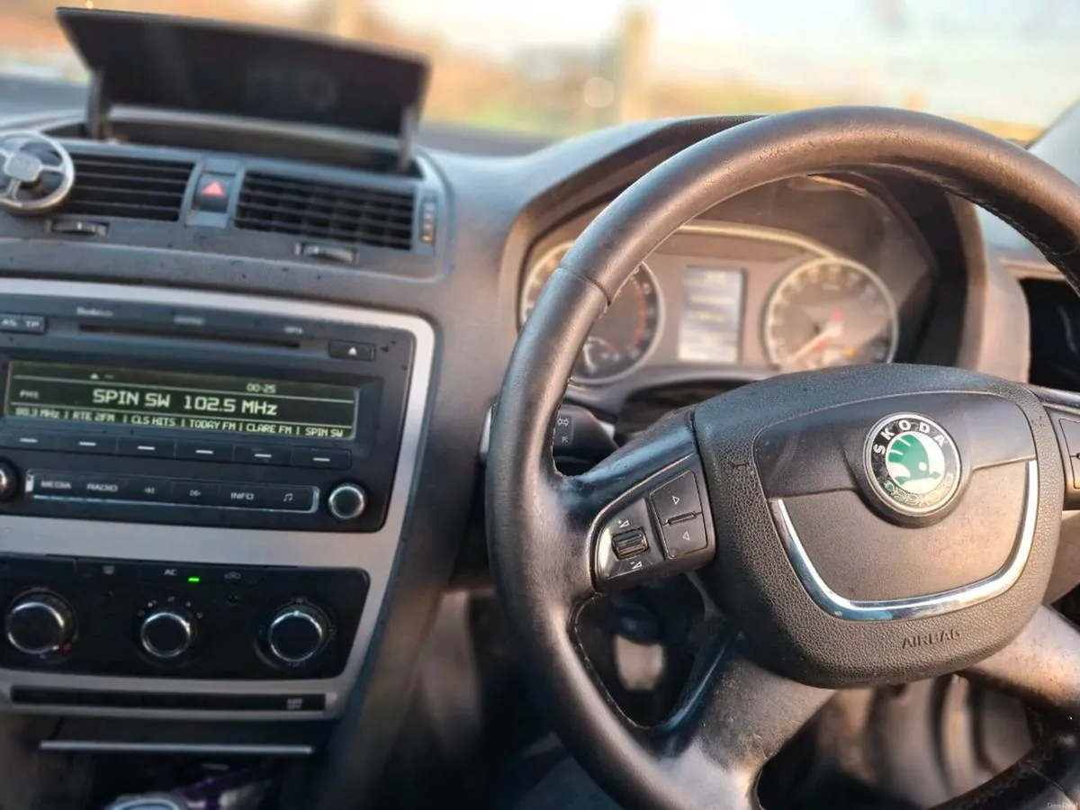 10 skoda 1.9diesel - Image 4