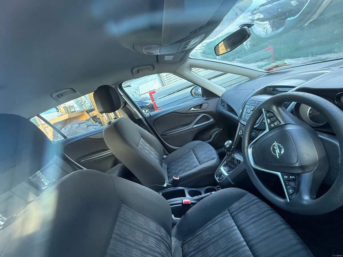 Opel Zafira 2016 Diesel Read Ad - Image 4