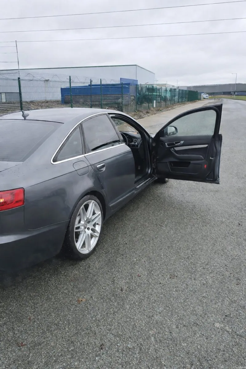 2010 Audi A6 S-LINE / le - mans edition - Image 3