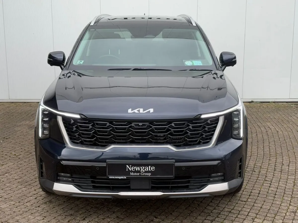 Kia Sorento Phev PE SEM 5DR Auto - Image 2