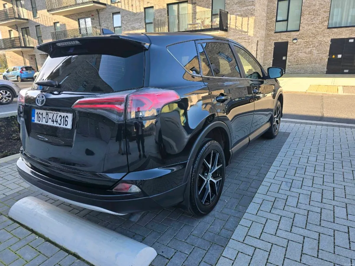 Toyota rav4 2016 - Image 2