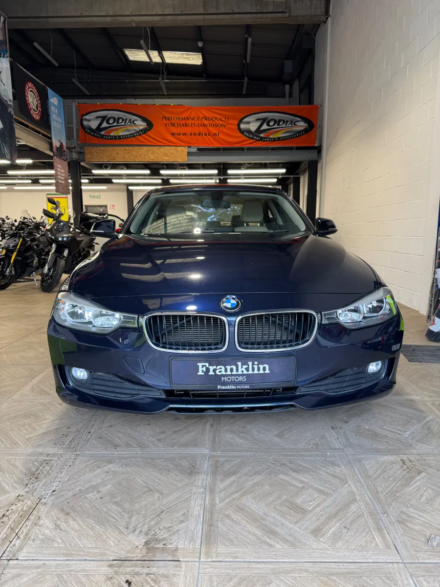 BMW 3-Series 2014 - stunning - Image 2