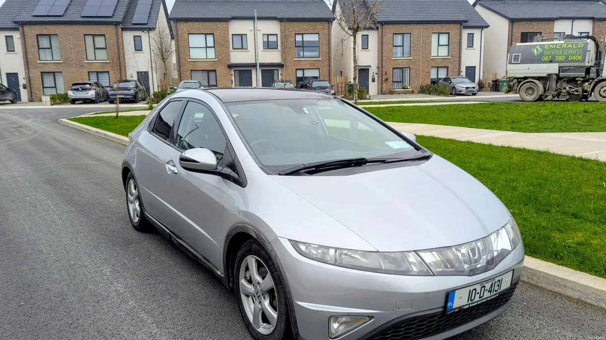 Honda Civic 2010 Automotic - Image 1