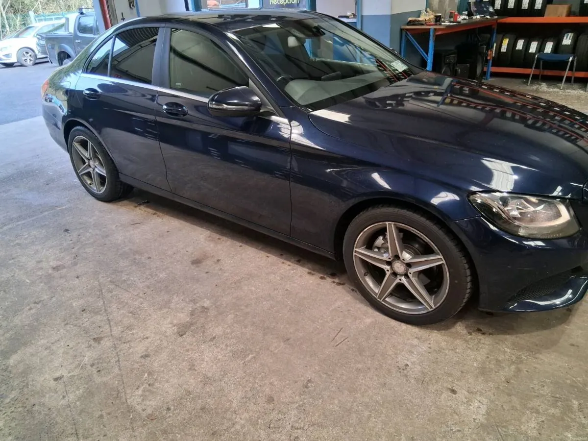 Mercedes-Benz - Image 2