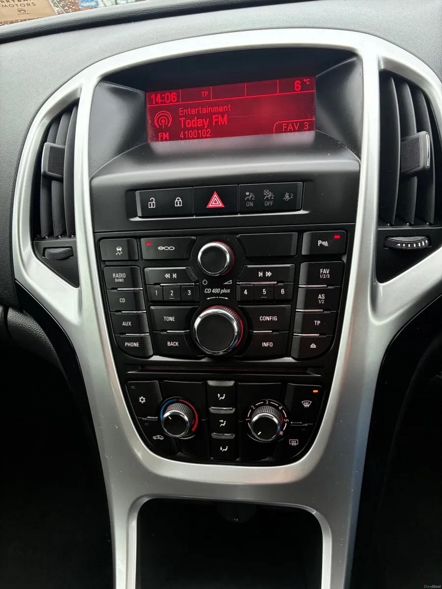 Opel Astra 2015 - Image 2