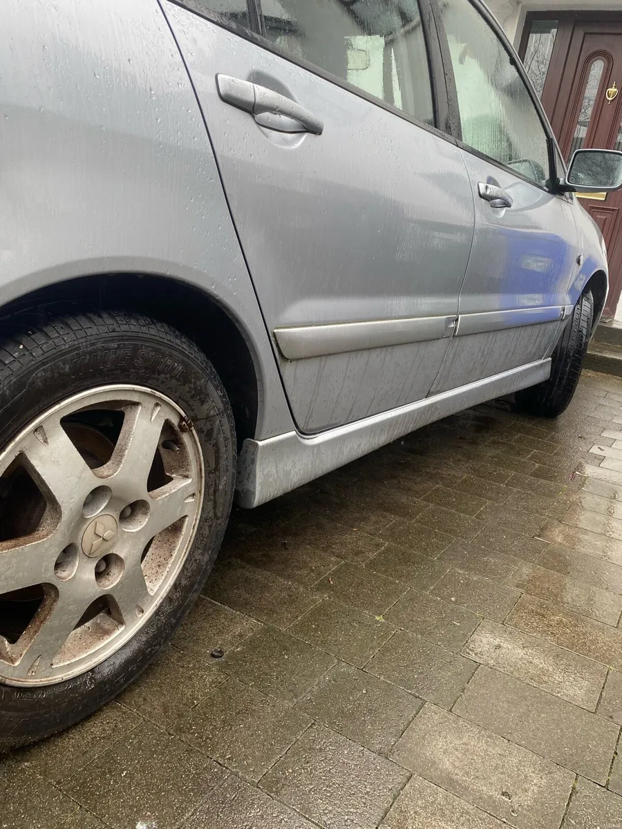 Mitsubishi Lancer Saloon Petrol Silver - Image 4