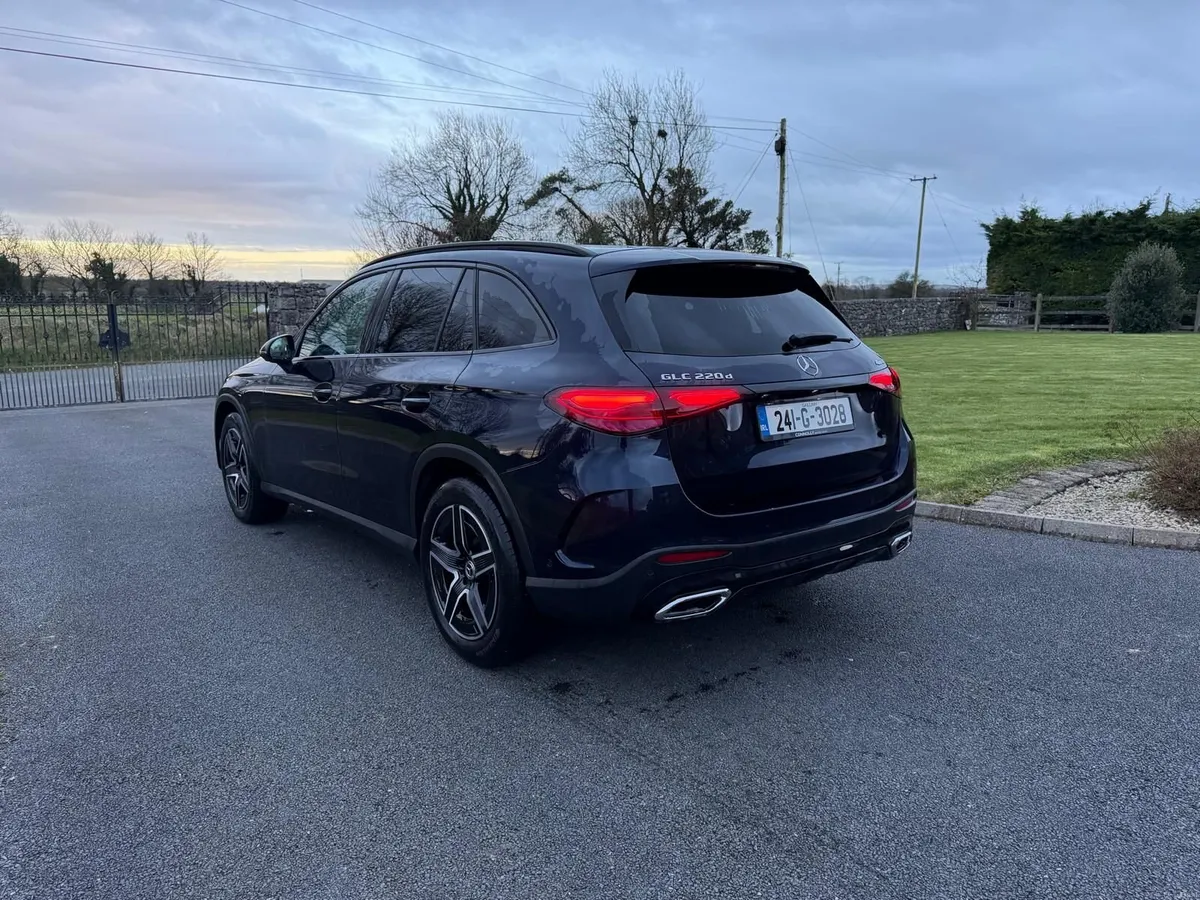 Mercedes-Benz GLC 2024 - Image 3