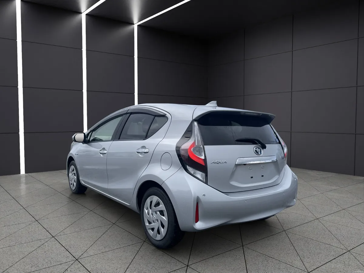 2019 TOYOTA AQUA 1.5 HYBRID - Image 3