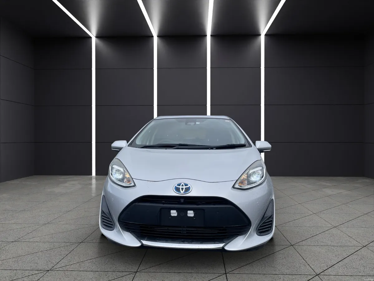 2019 TOYOTA AQUA 1.5 HYBRID - Image 2