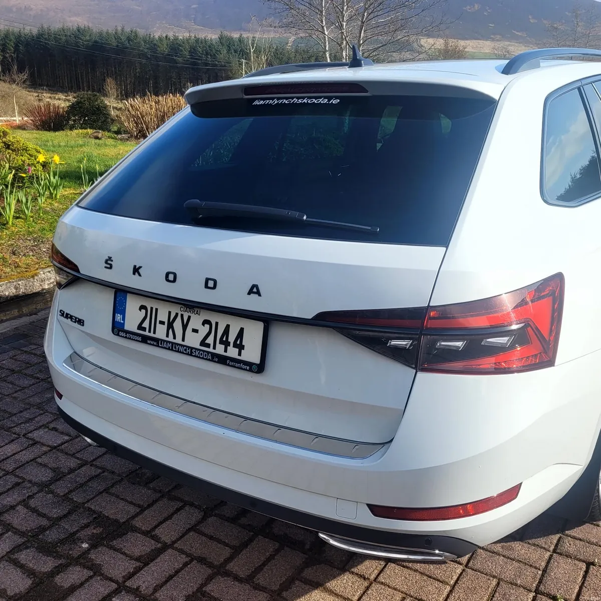 Skoda Superb Sportline DSG, v. Low mileage - Image 4