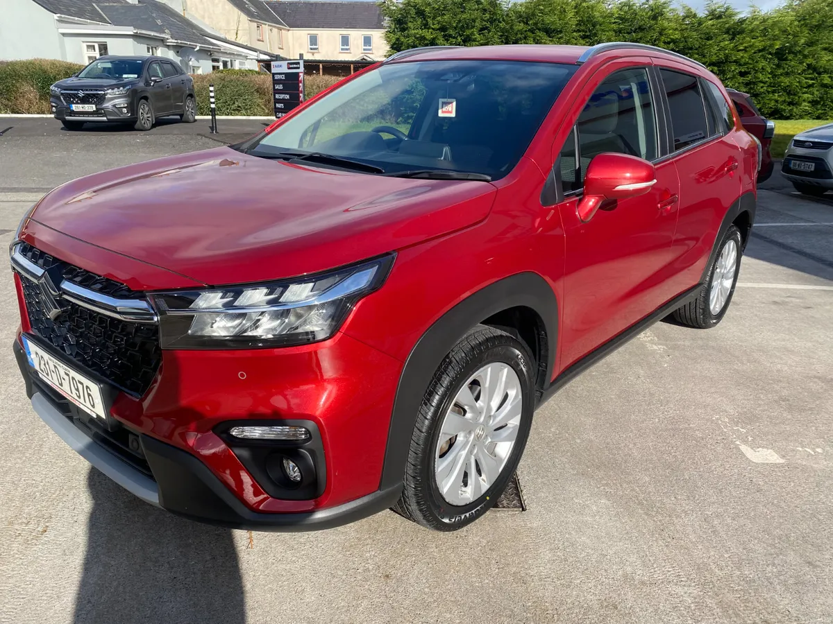 Suzuki S-Cross 1.5 Full Hybrid Motion AGS - Image 4