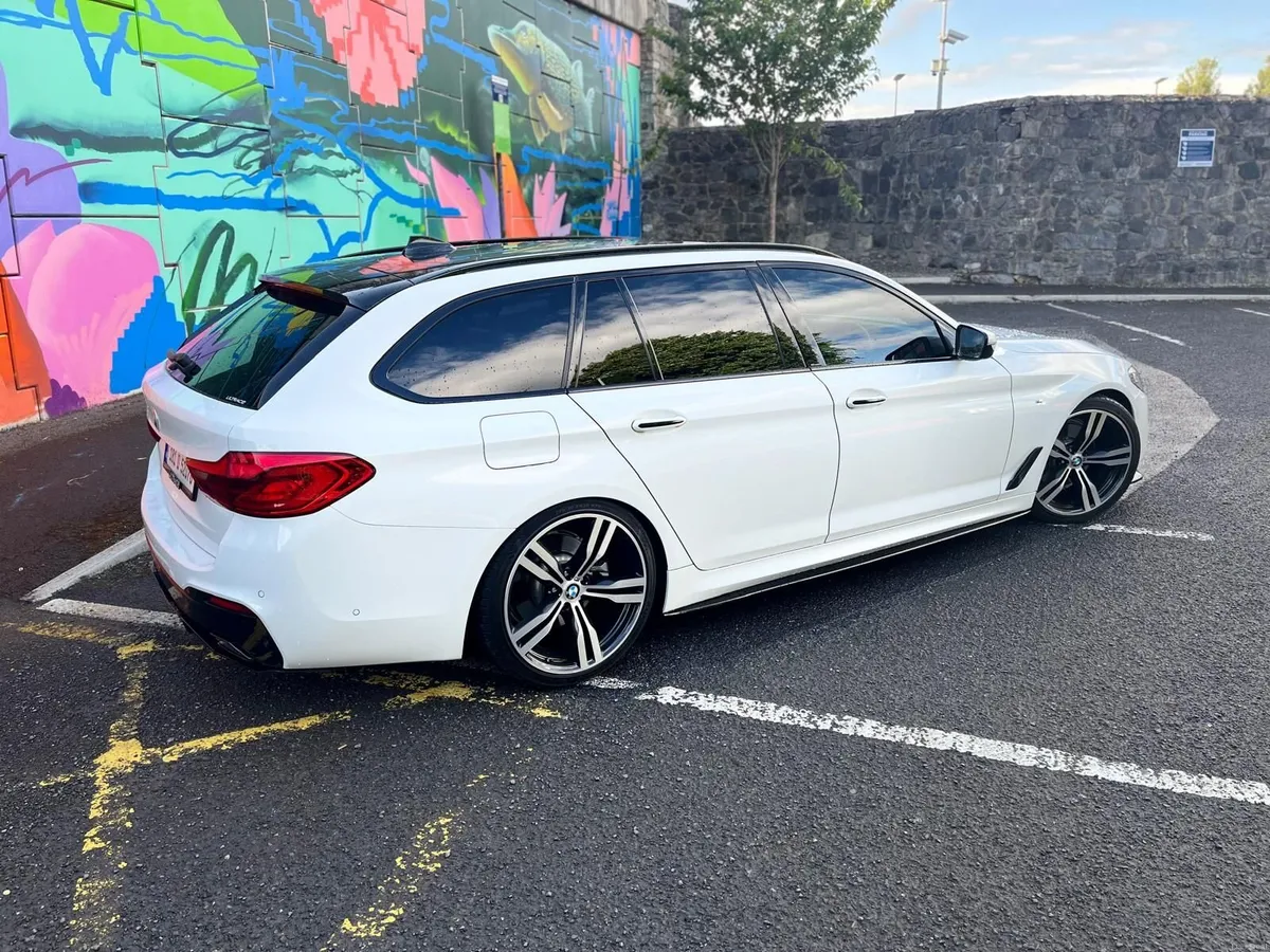 BMW 5-Series 2018 - Image 3