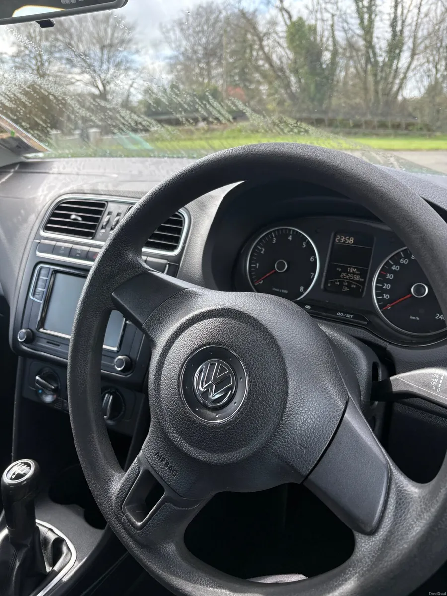 Volkswagen Polo 2011 - Image 4