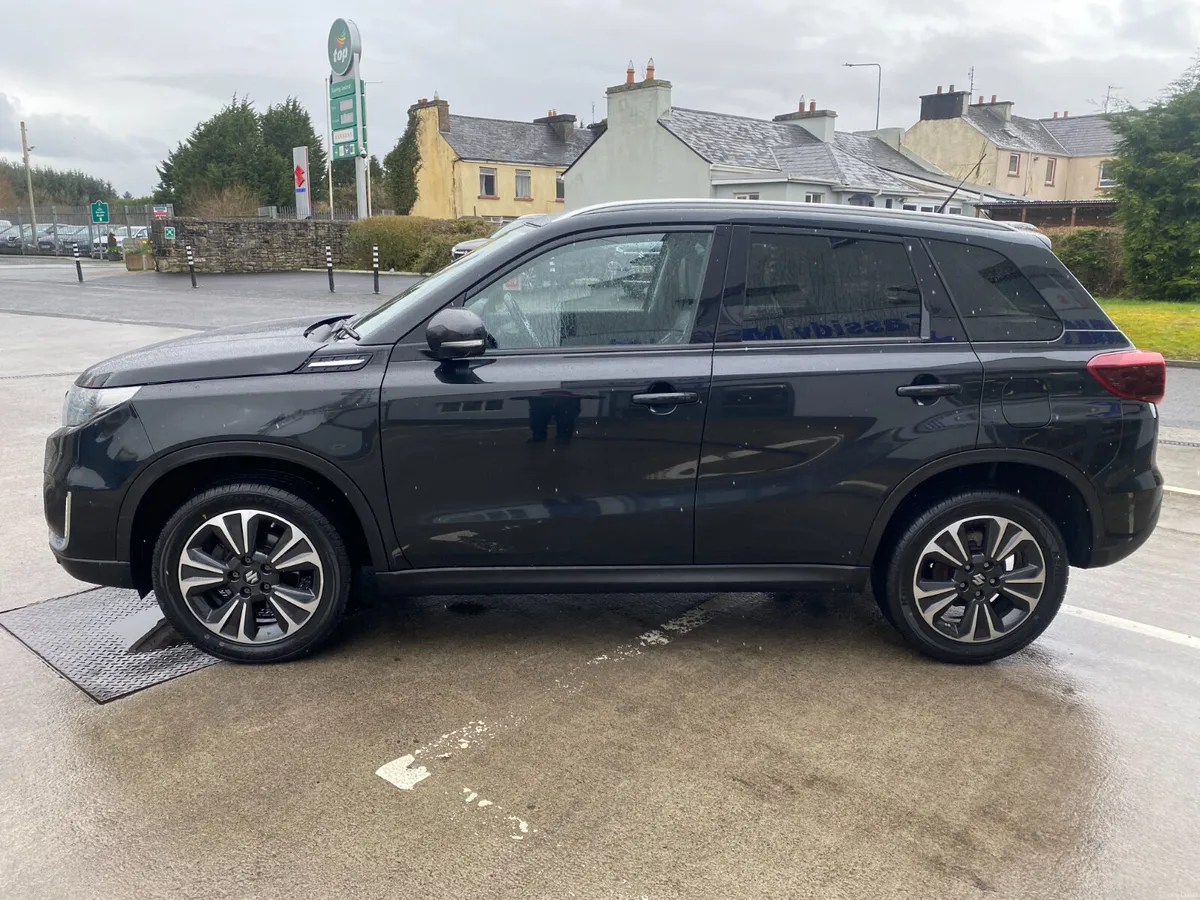 2023, Suzuki Vitara SZ5 - Image 4