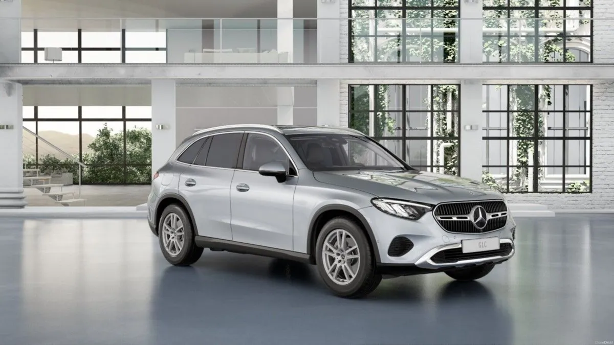 Mercedes-Benz GLC 220D 4MATIC Avantgarde Line SUV - Image 1