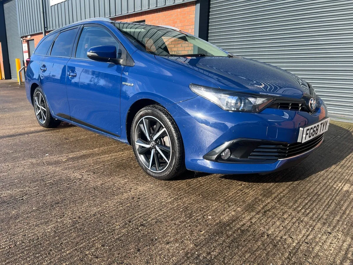 2018 TOYOTA AURIS HYBRID ESTATE - Image 1