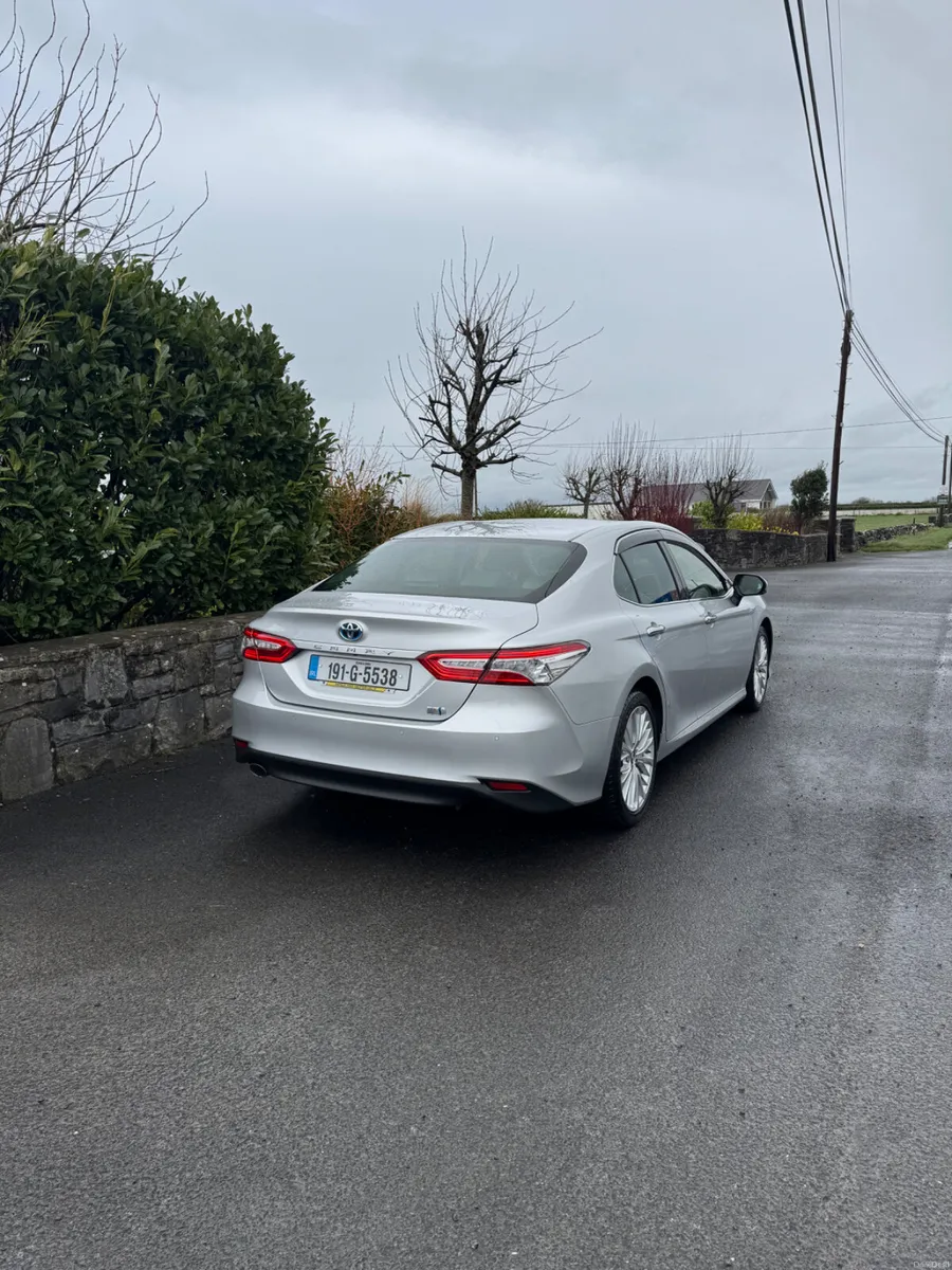 Toyota Camry Sol hybrid 2019 - Image 3