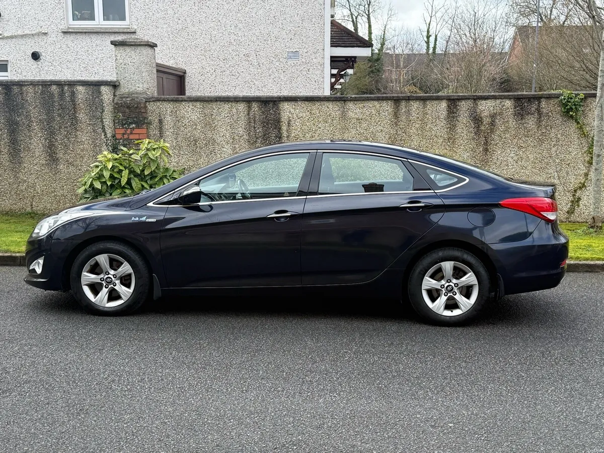 131 Hyundai i40 NEW NCT 05/27 Full S. History - Image 2