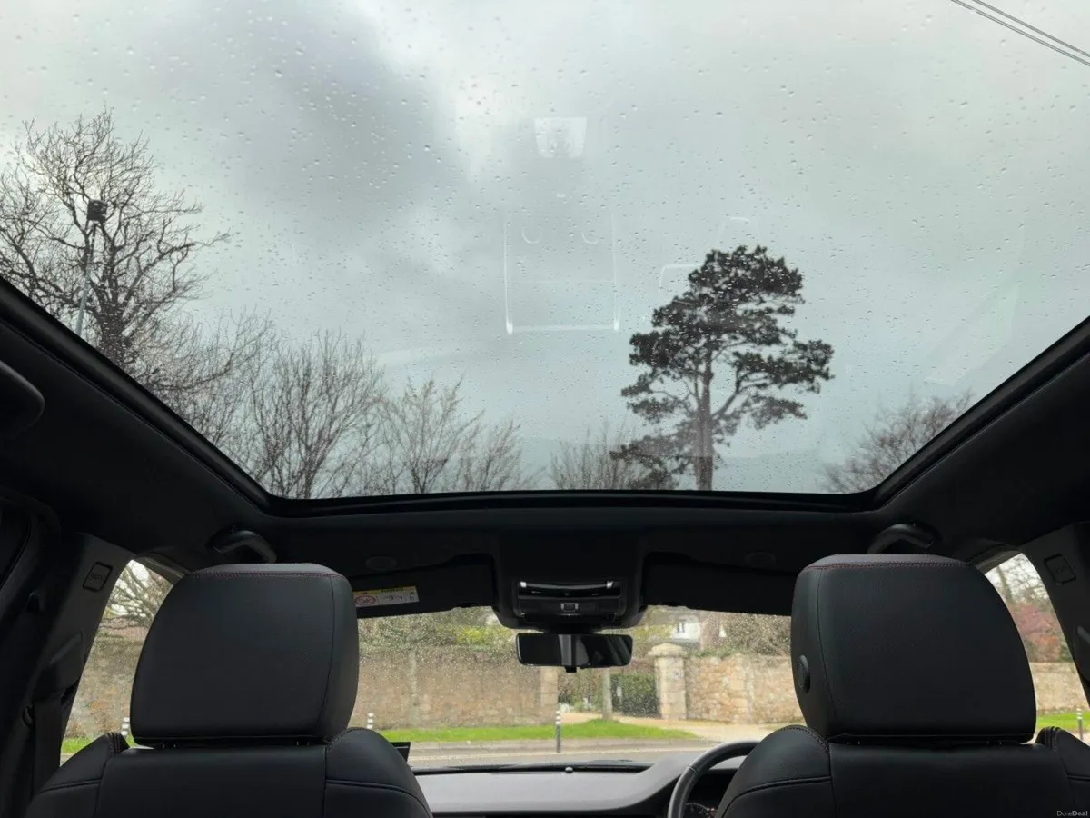 Land Rover Discovery Sport URBAN EDITION P300E FIX - Image 3