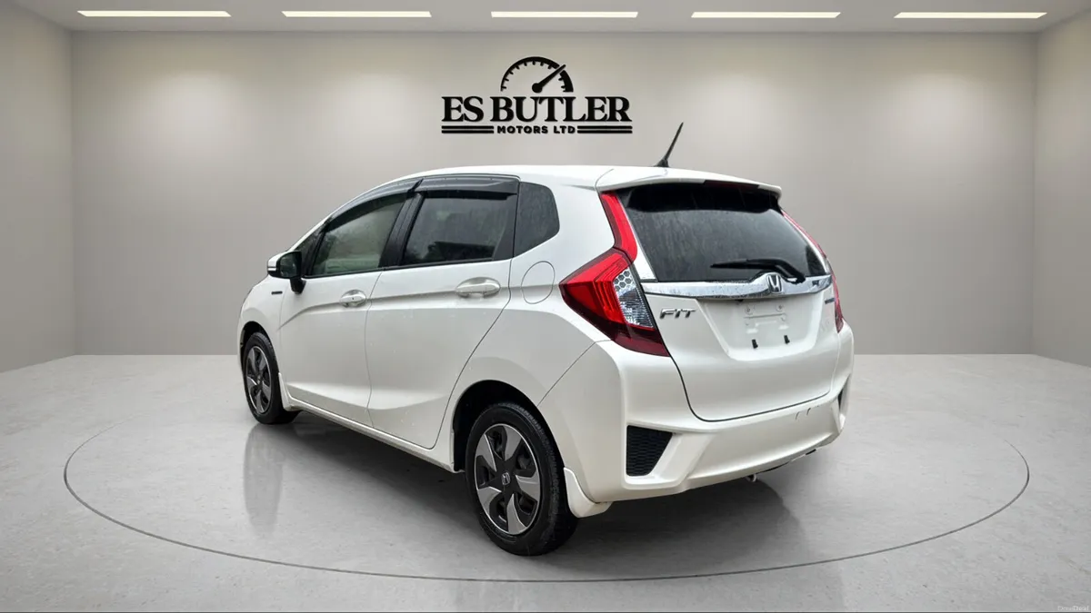 2017 Honda Fit 1.5L PETROL HYBRID 1YR WARRANTY - Image 3