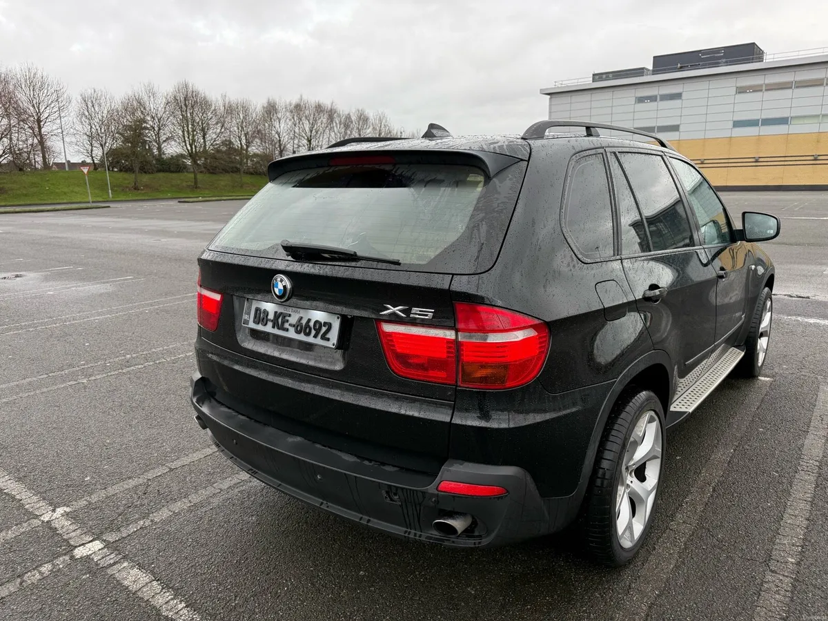 BMW X5, 5 seater crew cab - Image 3