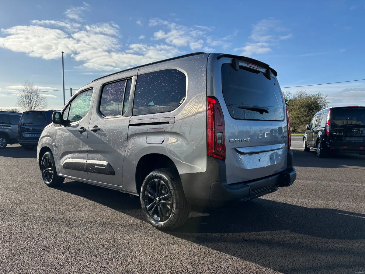 **Taxi Spec WAV 261 Citroen Berlingo Auto** - Image 4