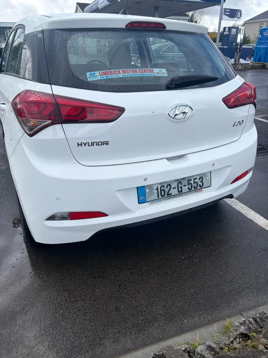 Hyundai i20 Deluxe 2016 - Image 3