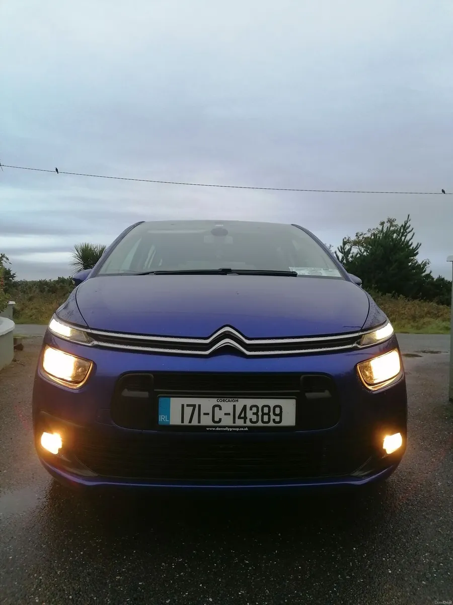 Citroen C4 2017 1.6 diesel , 7 seats - Image 1