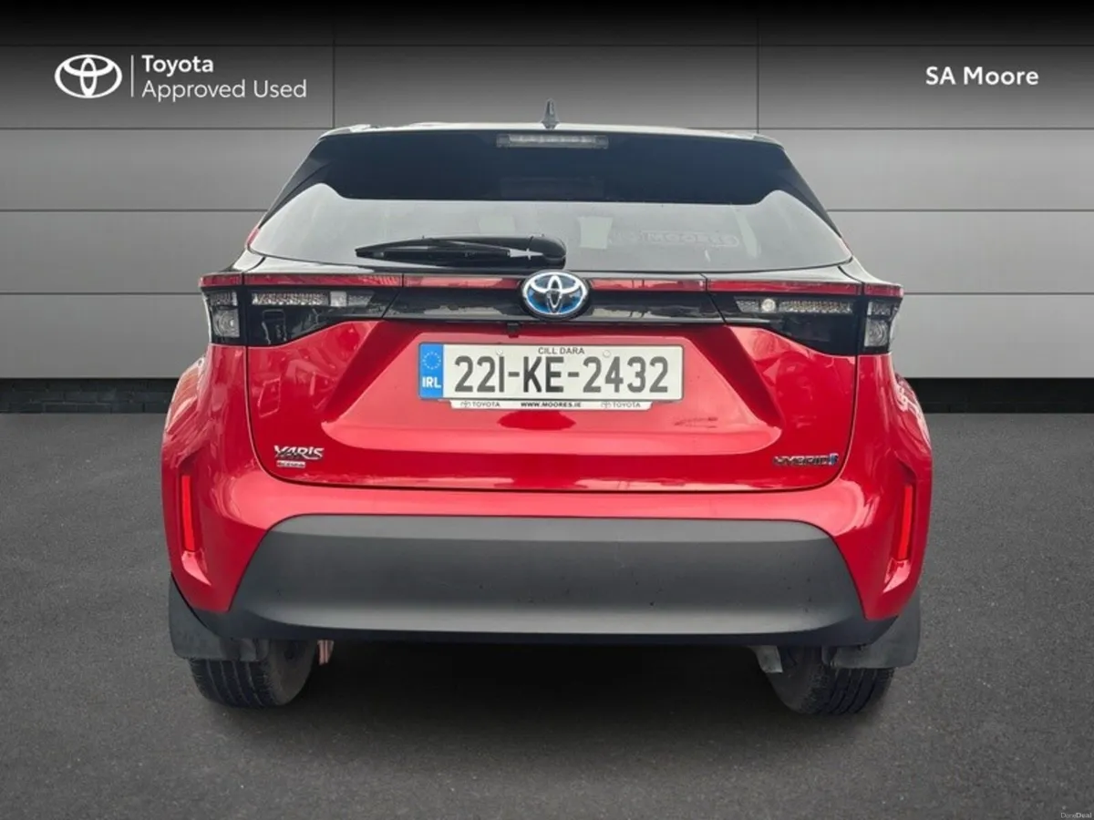 Toyota Yaris Cross LUNA SPORT BI-TONE - Image 4