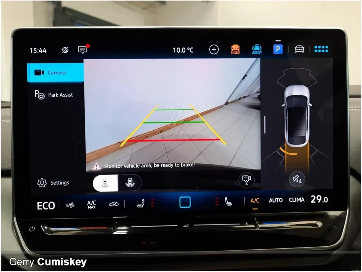 Volkswagen ID.5 Match Pro | 286bhp |  77kWh Batter - Image 2