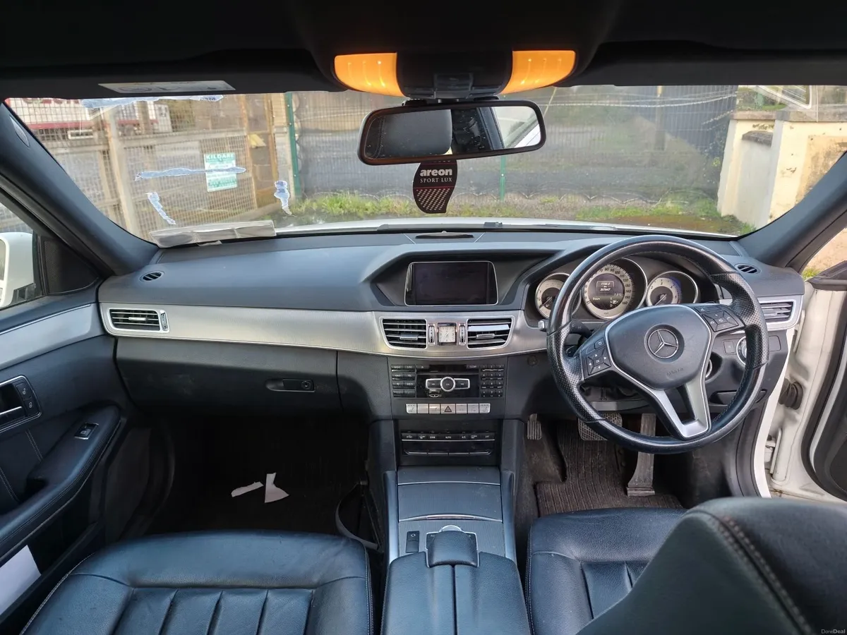Mercedes-Benz E-Class 2014 7 Seater - Image 4