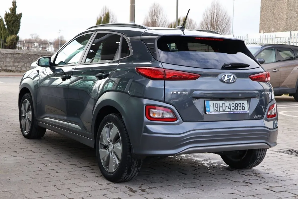 Hyundai KONA Kona EV 64 kWh - Image 4
