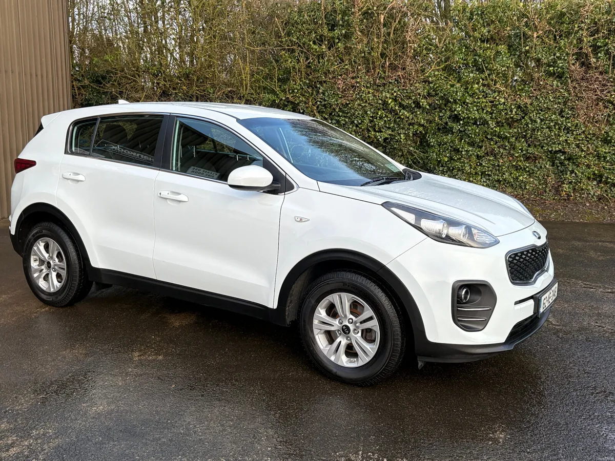 Kia Sportage 2016 IN PRISTINE CONDITION 97000MILES - Image 3