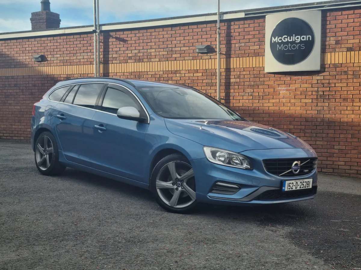 Volvo V60 R-Design D4 Manual 6 Speed - Image 2