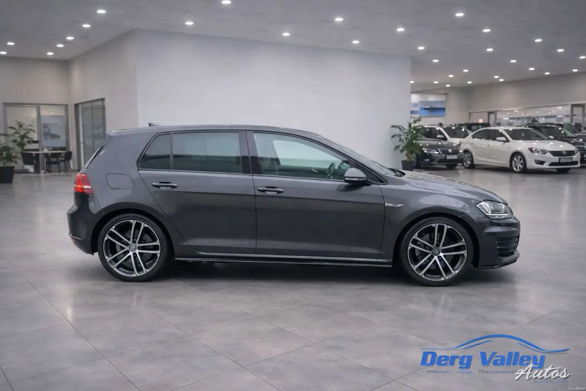 VOLKSWAGEN GOLF 2.0 Golf GTD 5dr - Image 4