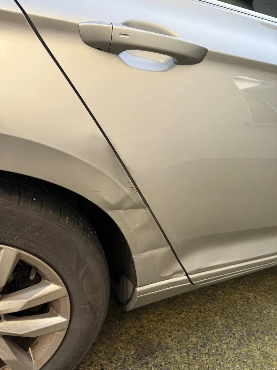 Volkswagen Passat 2016 - Image 4