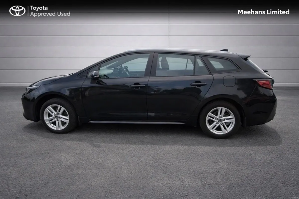 Toyota Corolla LUNA TS 4DR AUTO - Image 3